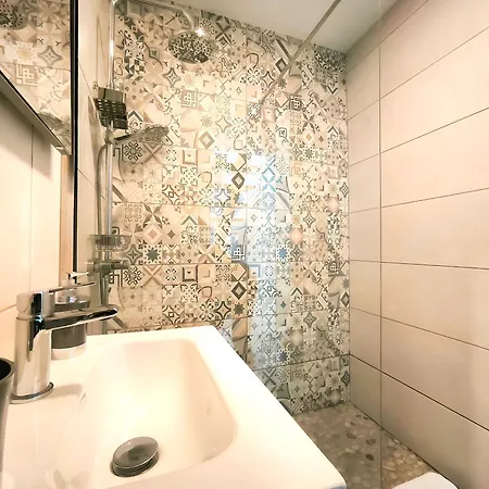 Casa *